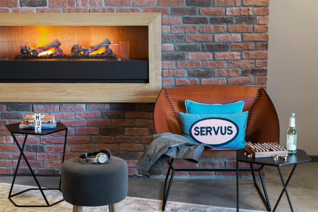 Moxy Munich Ostbahnhof - Resim 17