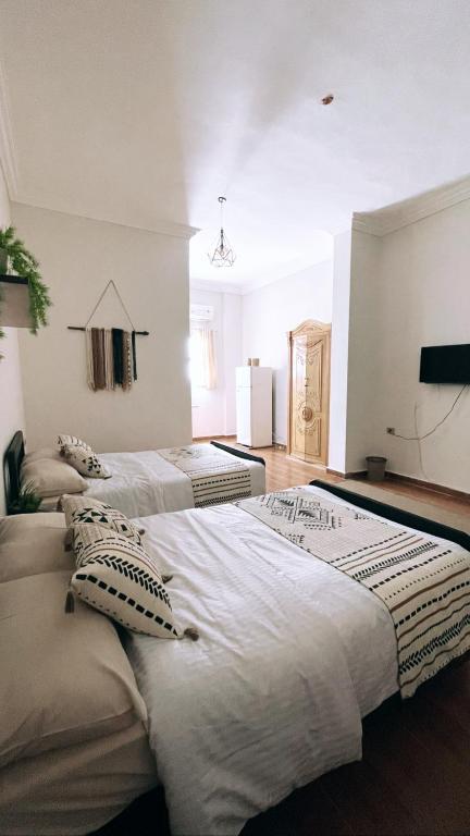 La Casa Guest House - 11