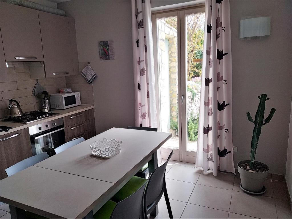 Kuchyň nebo kuchyňský kout v ubytování Casa Bine