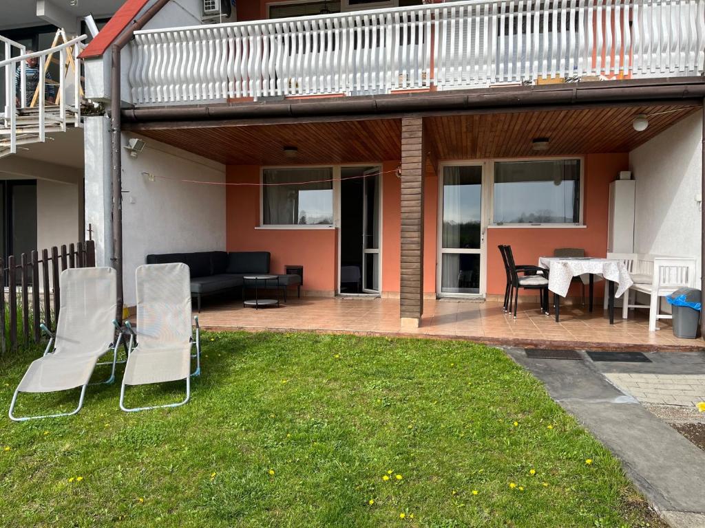 Vonkajšia záhrada v ubytovaní Szépasszonyvölgyi Apartman