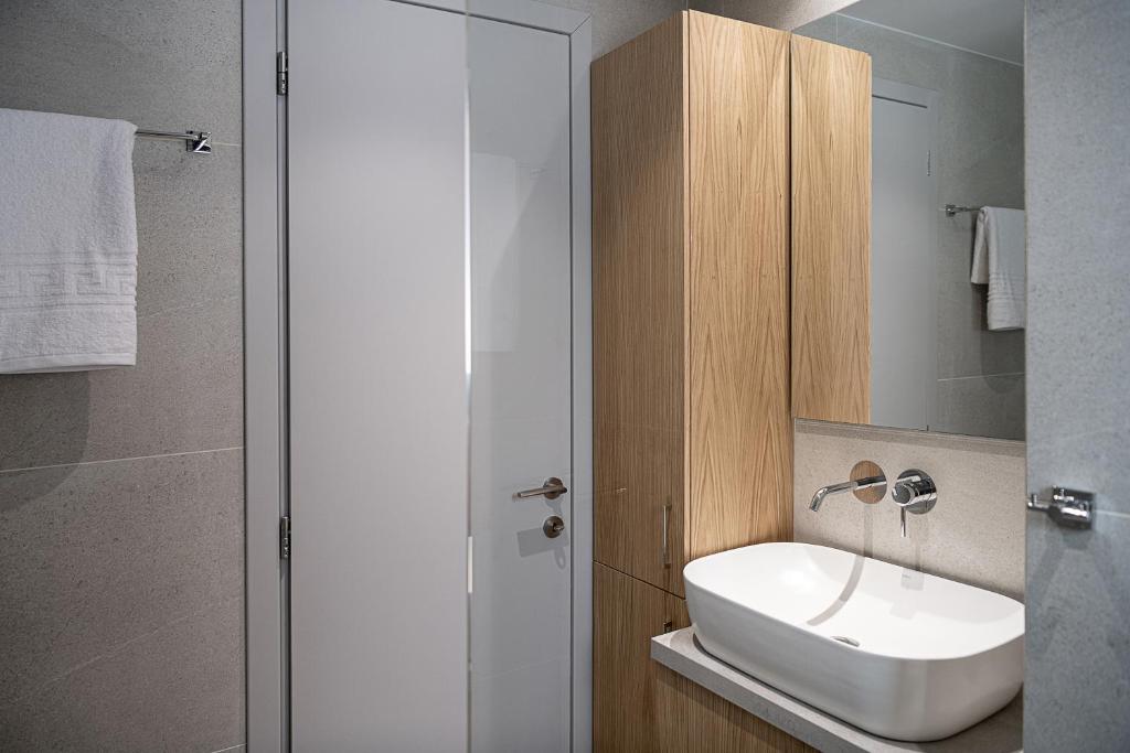 A bathroom at Casa D'Irene Apts