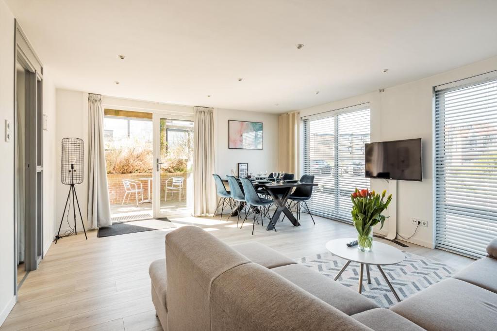 Water Modern Beach house, Bergen aan Zee (updated prices 2024)