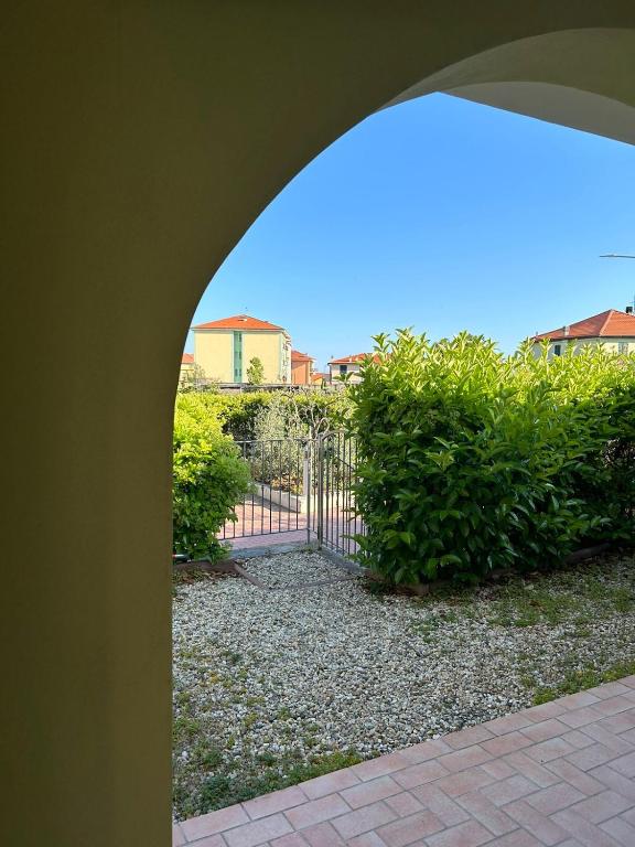 Ogród w obiekcie La casa di Mauro - Mare e ciclabile a pochi passi