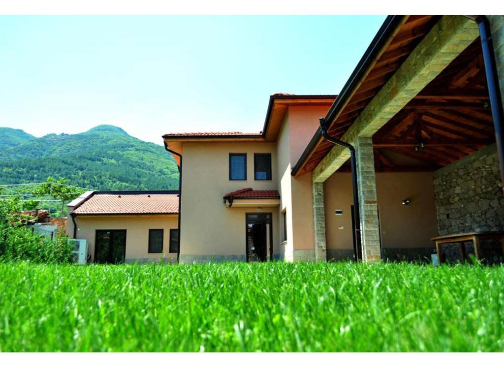 Kép Yustina Villas Guest House szállásáról Usztinában a galériában