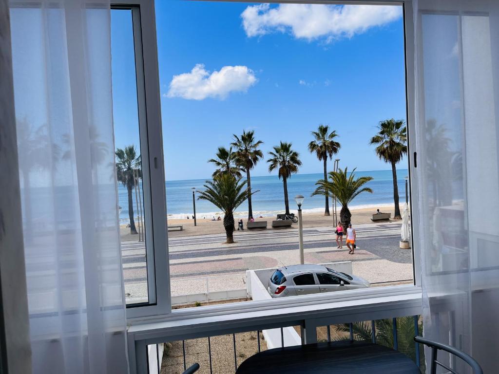 Julias Beach Retreat