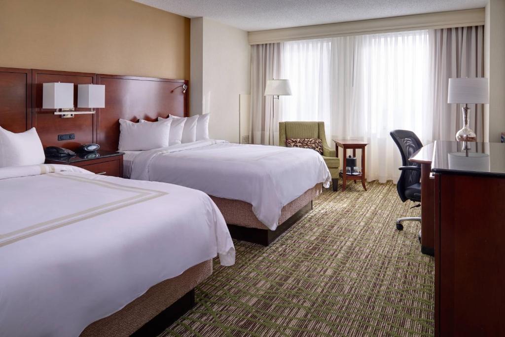 Cleveland Marriott Downtown at Key Tower - Tweepersoonskamer Met Twee Dubbele Bedden