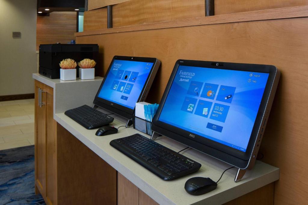 Fairfield Inn & Suites by Marriott Orlando Lake Buena Vista photo
