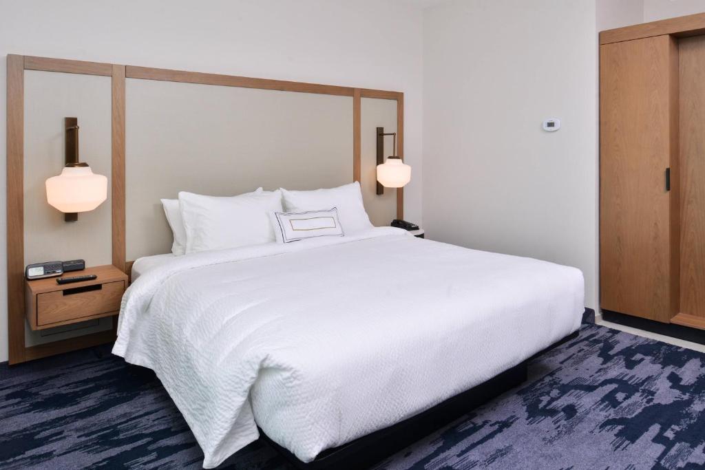 Fairfield Inn and Suites by Marriott Minneapolis Shakopee - Logeerkamer, 1 Koning