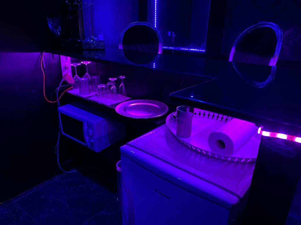 La Suite Marylin, Loft de 90m2 avec Sauna et Jacuzzi - Tek Yatak Odalı Daire