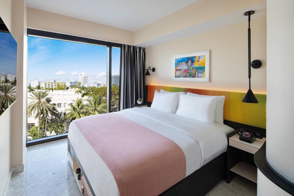 Moxy Miami South Beach - 