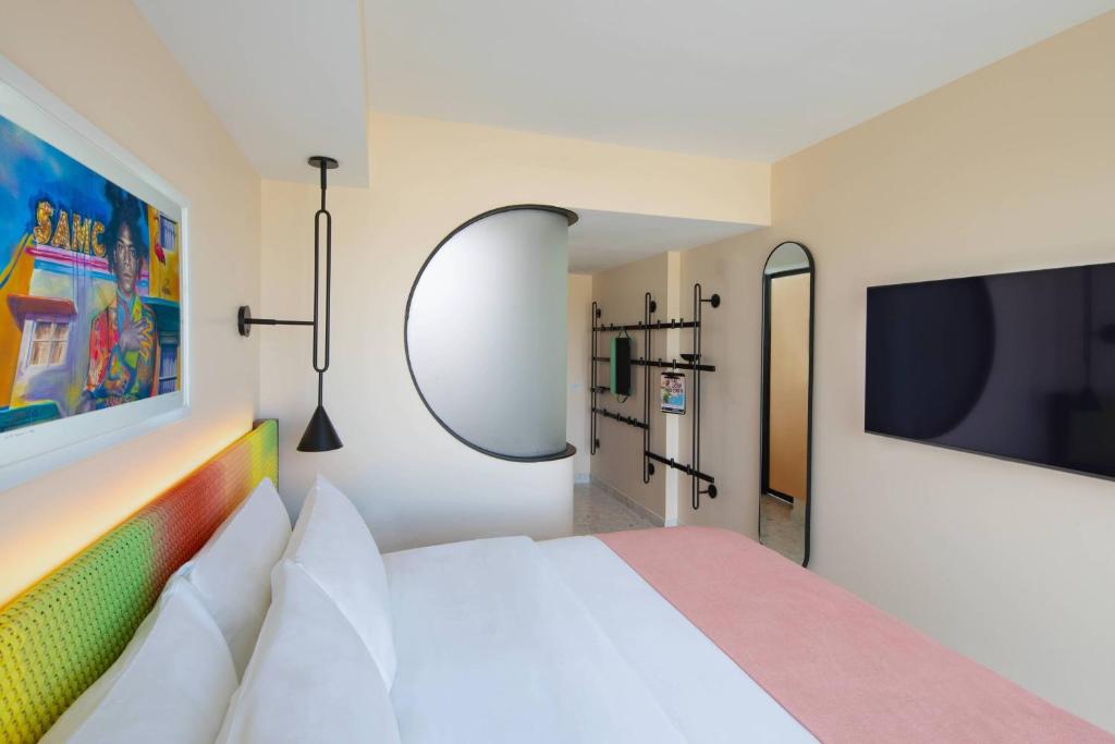 Moxy Miami South Beach - King Room