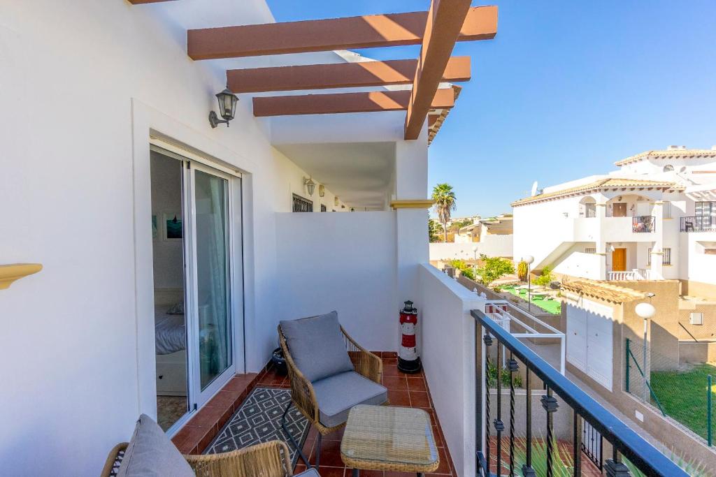 Fotografia z galérie ubytovania CB Living - Scenic duplex with pool in Punta Prima v destinácii Orihuela Costa