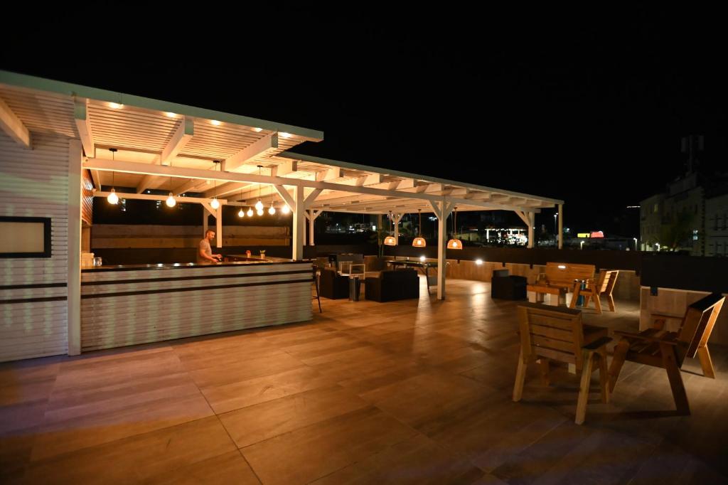 Restaurace v ubytování Puy Castele Hotel Tiberias