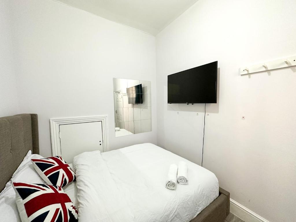 Pink Door Guesthouse - Double Room
