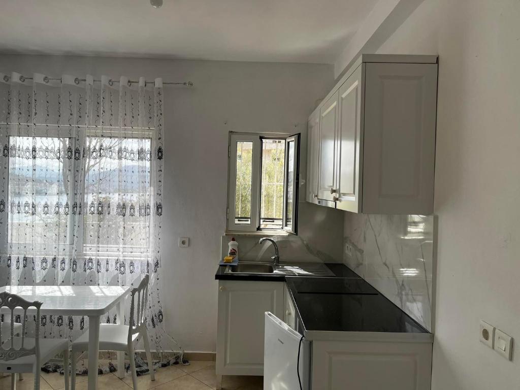 Mariana Apartments - Triple Room With Garden View
