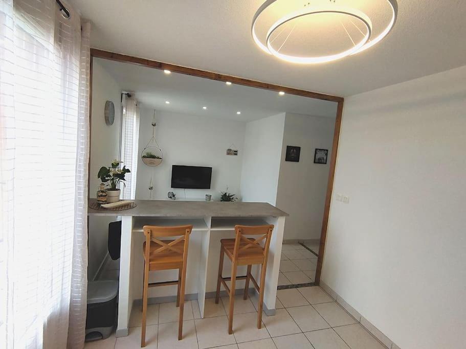 Fotografia z galérie ubytovania Le cosy Eurocentre ► Terrasse ► Parking ► WiFi ► 24/24 v destinácii Castelnau-dʼEstrétefonds