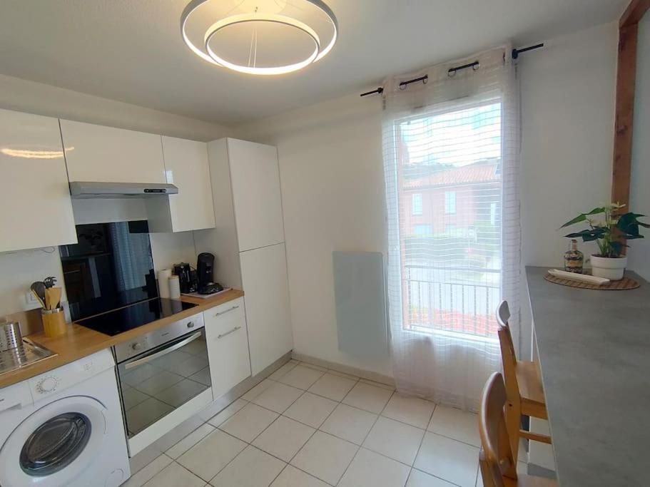 Fotografia z galérie ubytovania Le cosy Eurocentre ► Terrasse ► Parking ► WiFi ► 24/24 v destinácii Castelnau-dʼEstrétefonds