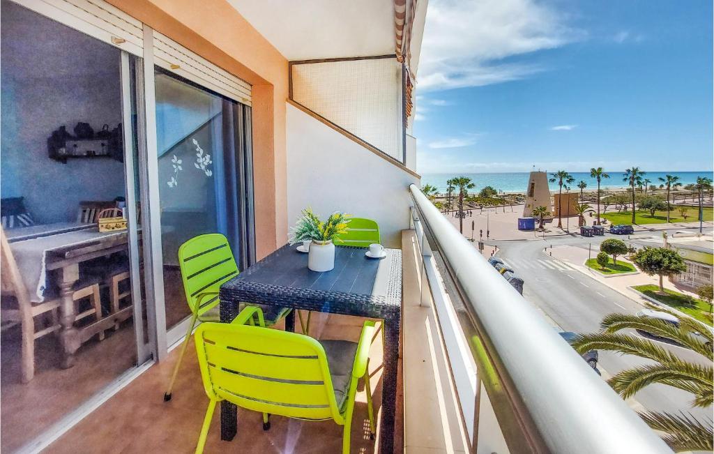 Cozy Apartment In Peníscola With House Sea View