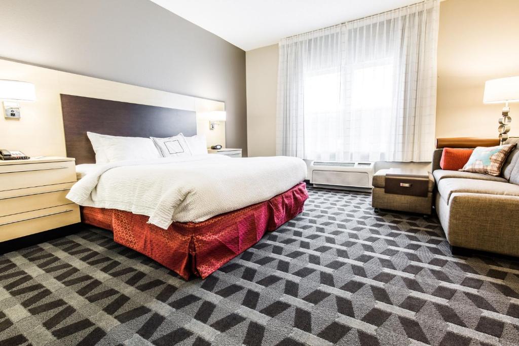 TownePlace Suites by Marriott Gilford - King Studio With Sofa Bed - Hearing Accessible