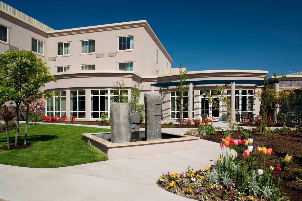 Zahrada ubytování Courtyard by Marriott Seattle Kirkland