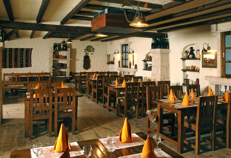 Restaurace v ubytování Hotel Irisa