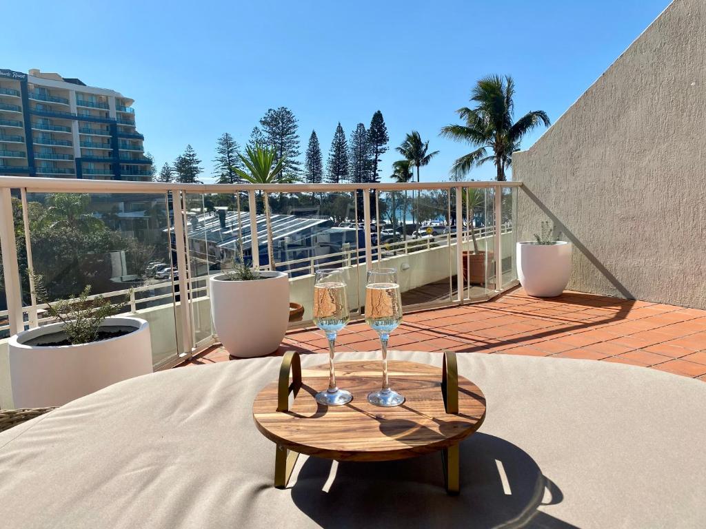 Balkón nebo terasa v ubytování License To Chill • Couple’s Escape in Mooloolaba