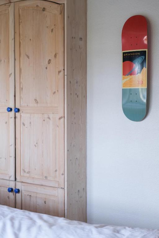Postel nebo postele na pokoji v ubytování Strandfogedgården