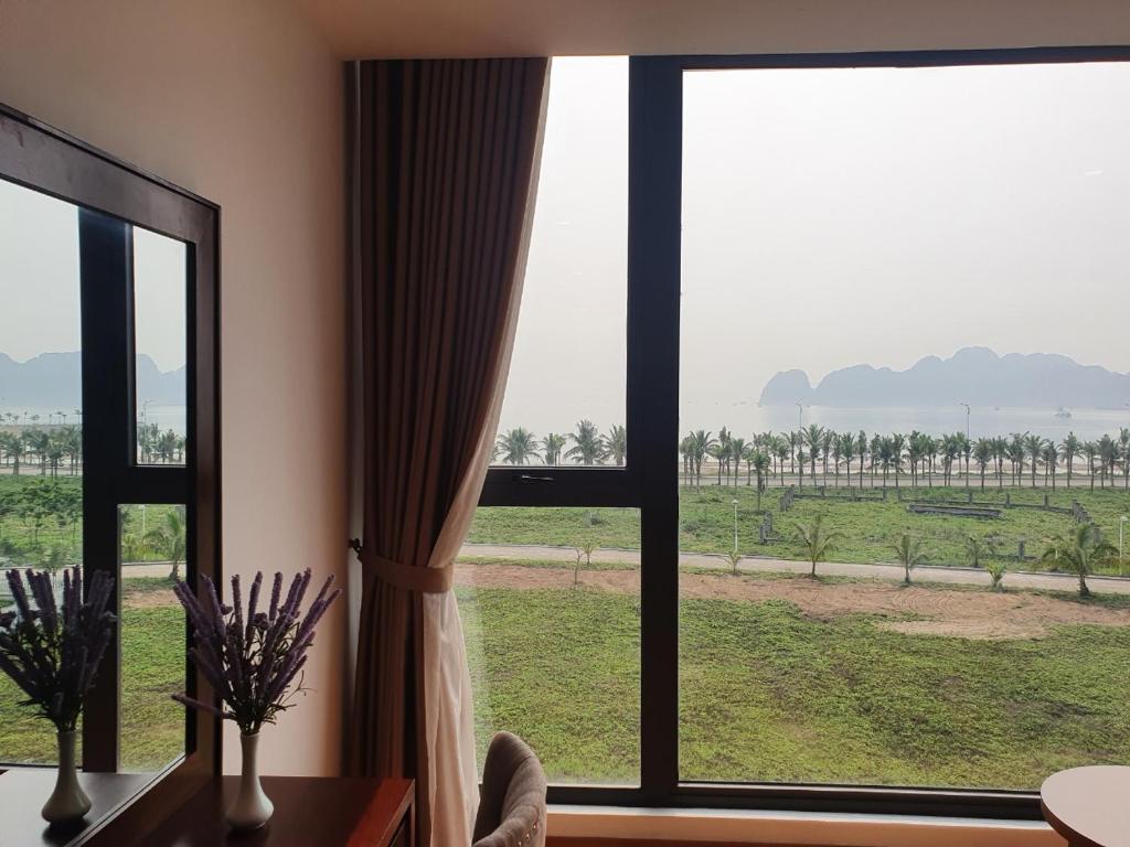 Golden Palm HaLong Hotel - 10