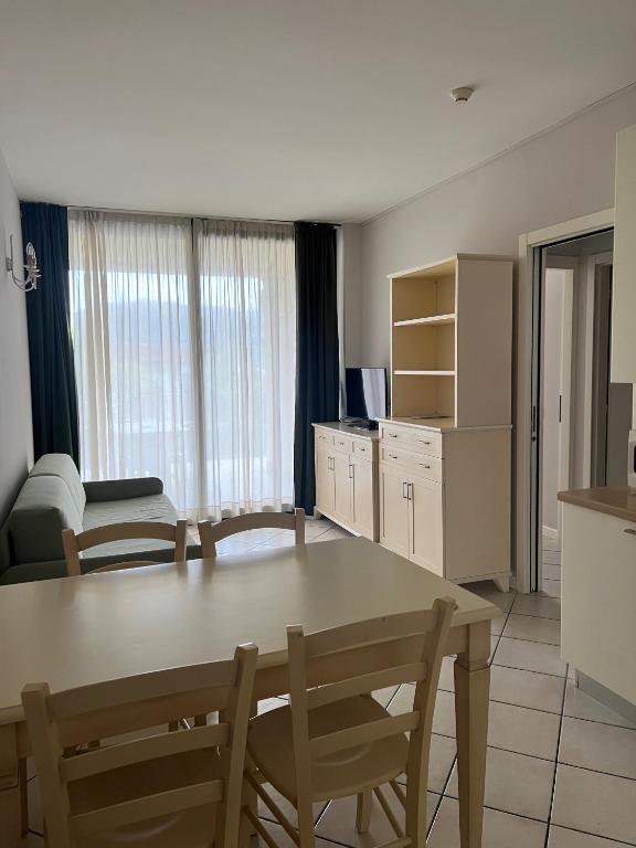 Le Terrazze sul Lago Hotel & Residence - Suite Standard De Deux Chambres Avec Terrasse