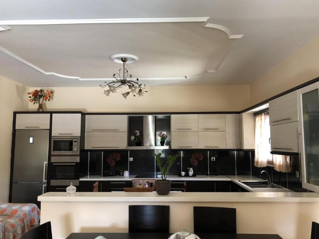 Cucina o angolo cottura di Milos Apartments
