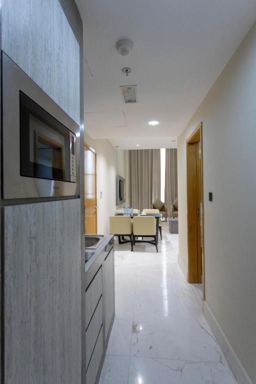 Kuchyň nebo kuchyňský kout v ubytování Alberni Jabal Hafeet Hotel Al Ain