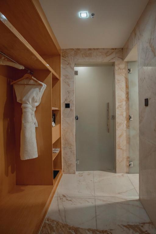 Koupelna v ubytování Alberni Jabal Hafeet Hotel Al Ain