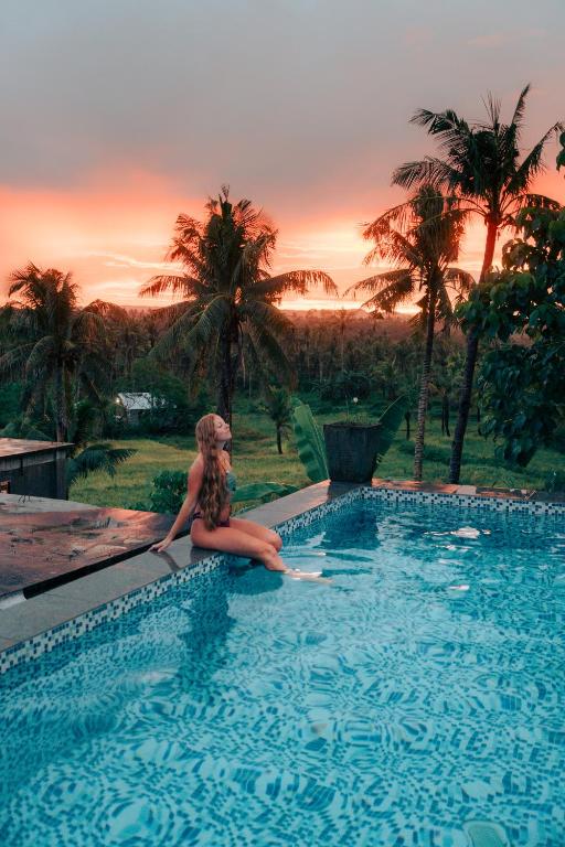Bazén v ubytování Lexias Hostel and Workspace - Siargao nebo v jeho okolí