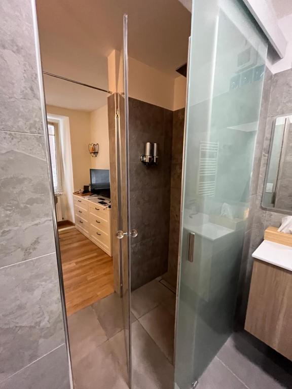 A bathroom at Casa romantica sul lago di Como
