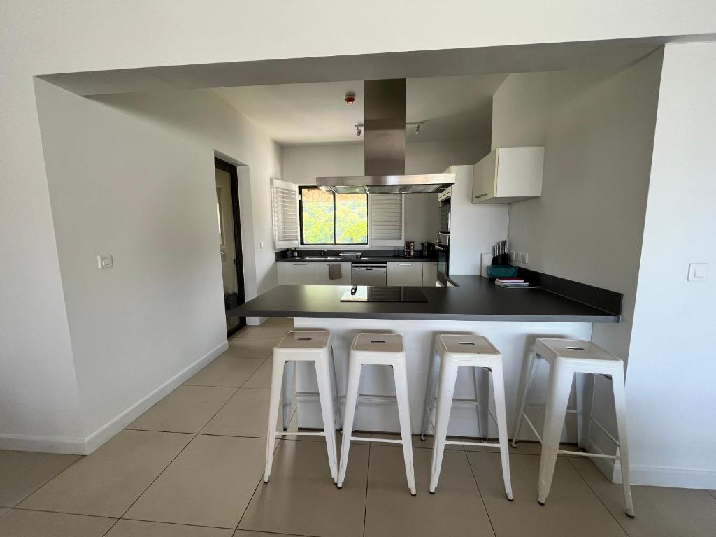Kuchyň nebo kuchyňský kout v ubytování Penthouse Marina - 3 ensuite bedrooms