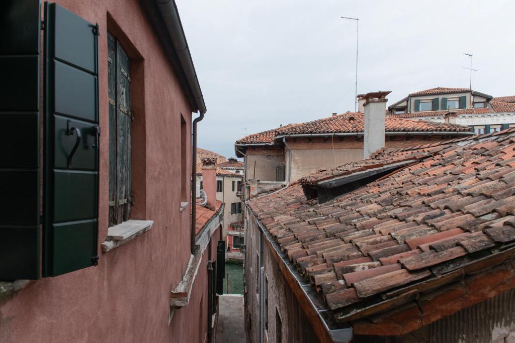 Budova, v ktorej sa apartmán nachádza