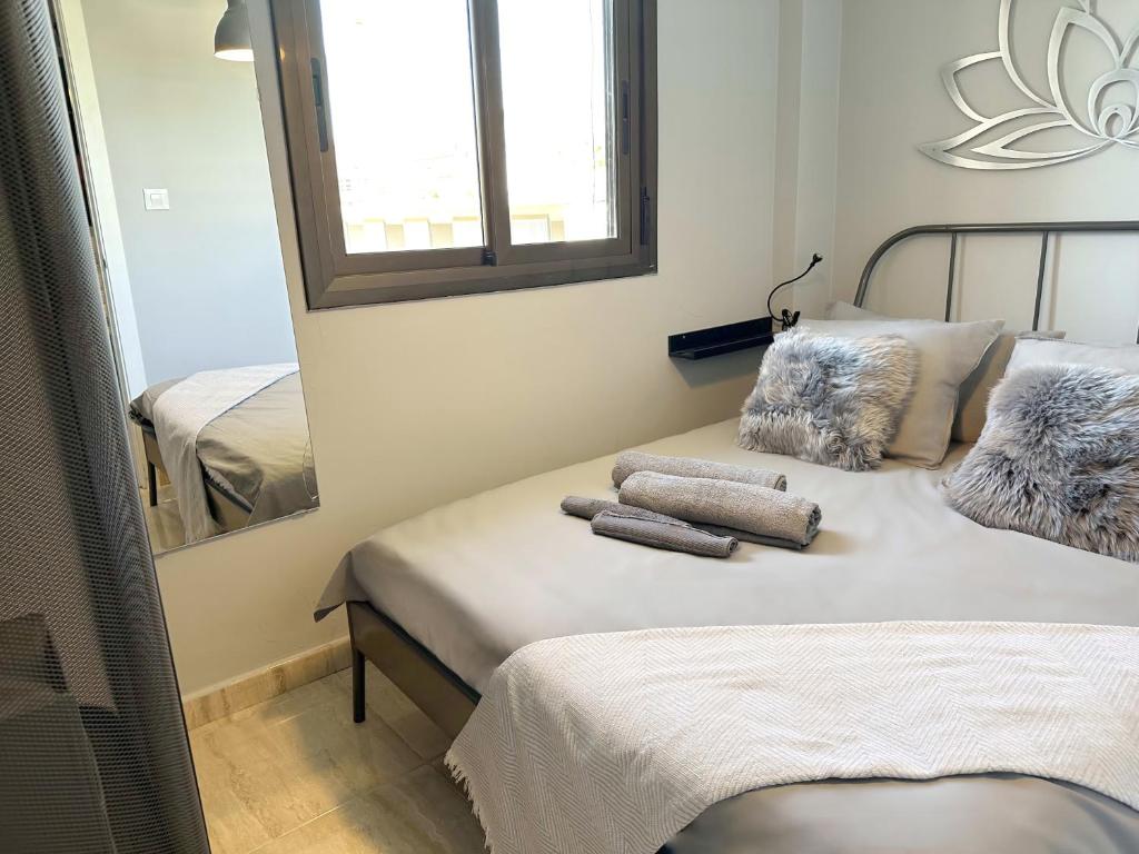 8 min walk to the beach & 10 min walk to Convention Centre ! - Apartment
