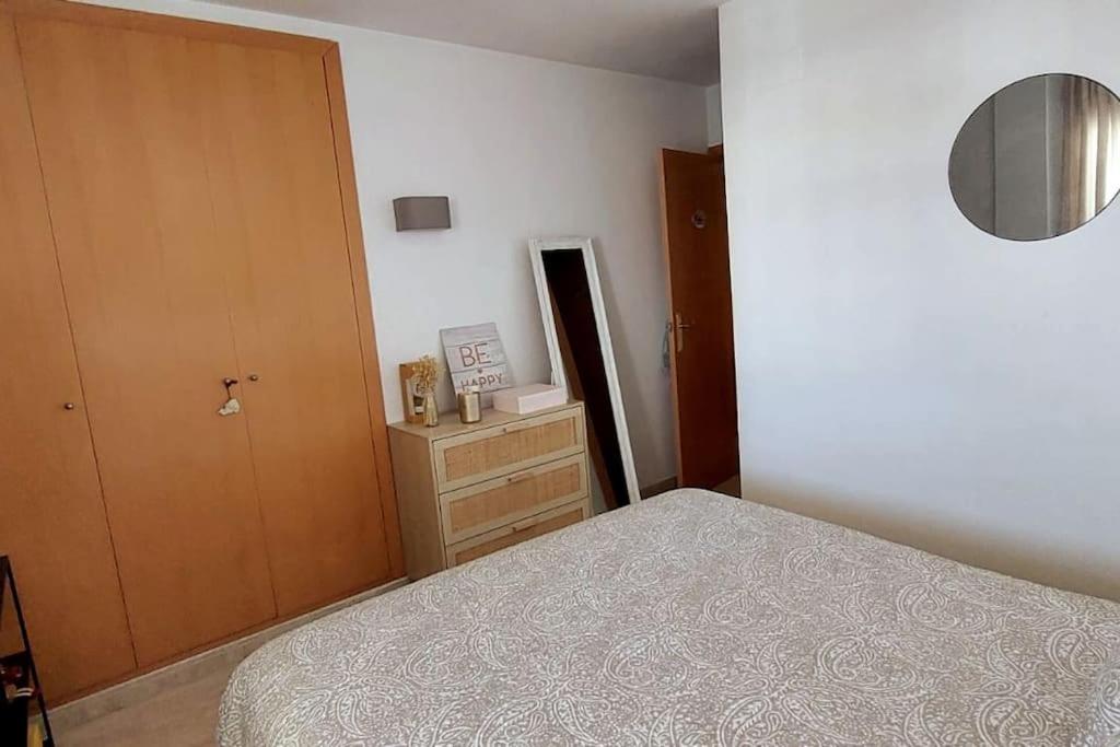 Postel nebo postele na pokoji v ubytování Apartamento Mediterráneo Salou!