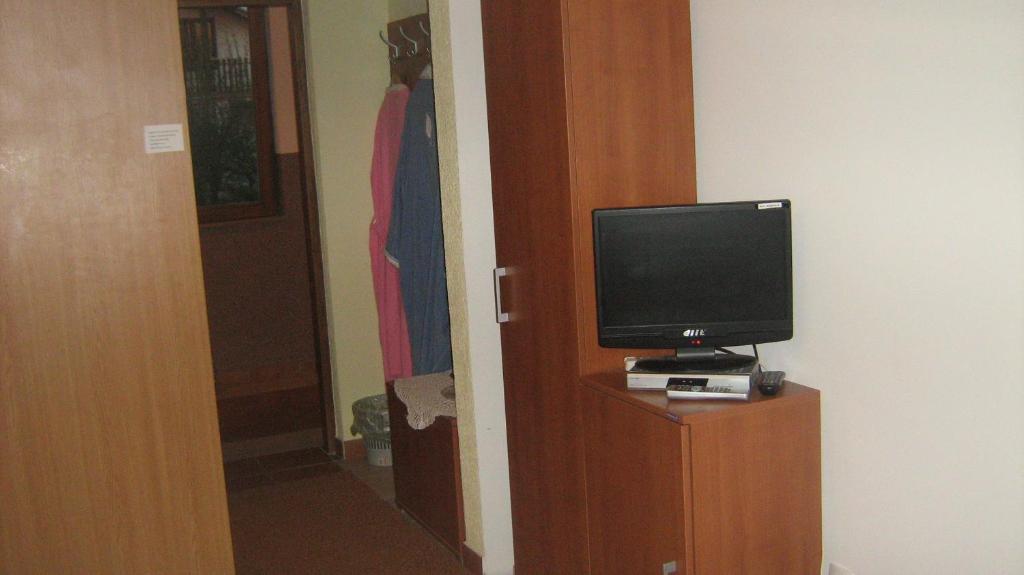 Télévision ou salle de divertissement dans l'établissement Farm stay Lackovic