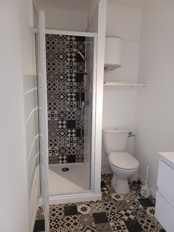 Kúpeľňa v ubytovaní STUDIO PORT 200 M PLAGE