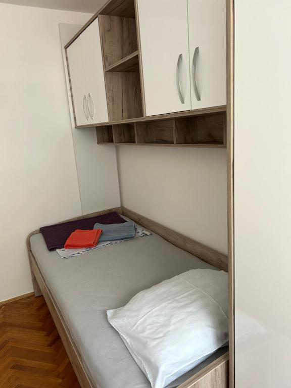 Posteľ alebo postele v izbe v ubytovaní City Apartment Sonya