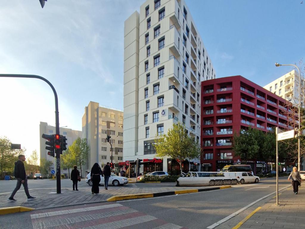 Luxury Rent Apartment 10 - Image 6