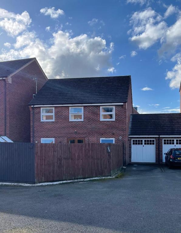 Spacious 8 bed house Kirkby in Ashfield Nottingham, Kirkby in Ashfield