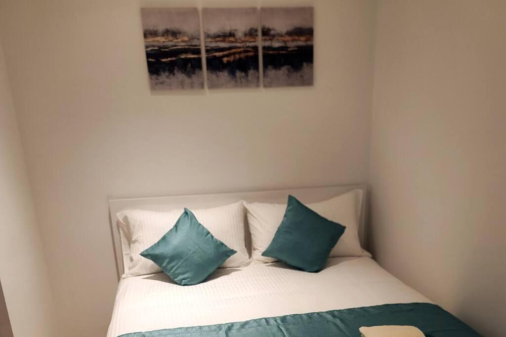 Postel nebo postele na pokoji v ubytování Luxury apartment in Yas Island