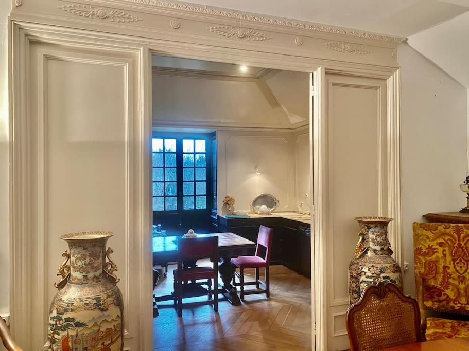 Zdjęcie z galerii obiektu Château historique XVIIIe Parc 4ha Rivière w mieście Rimaucourt