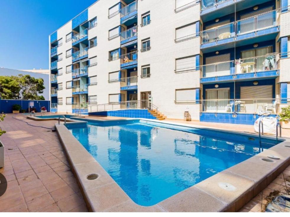 Basen w obiekcie Apartment Los Locos Torrevieja Costa Blanca lub w pobliżu