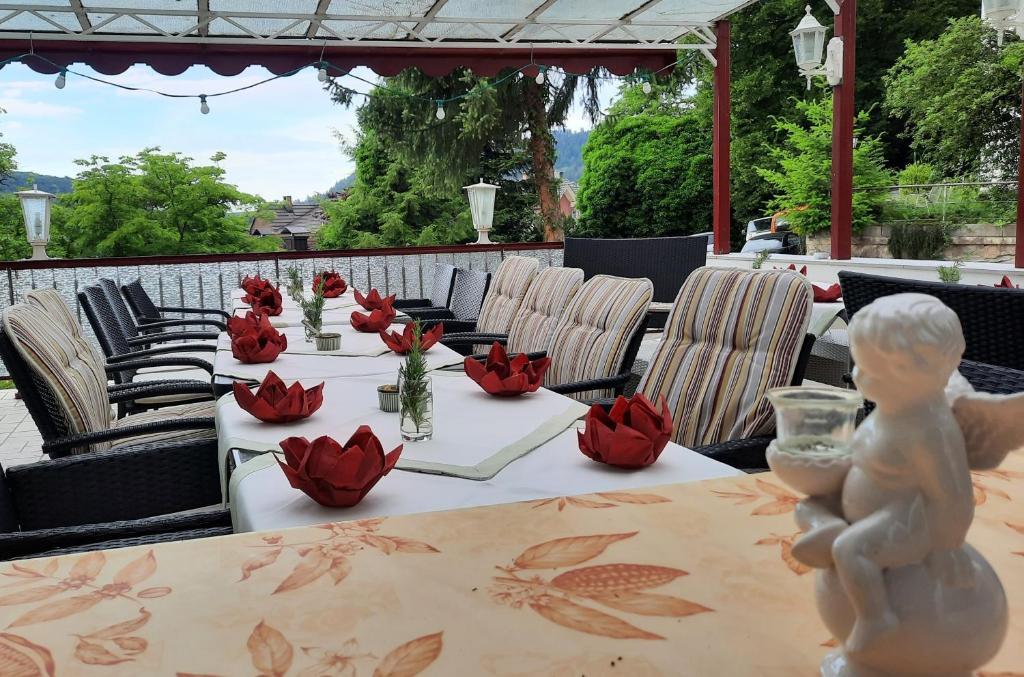 Restaurace v ubytování HOTEL YOGA JASMIN ehemals Hotel Eberhardt-Burghardt