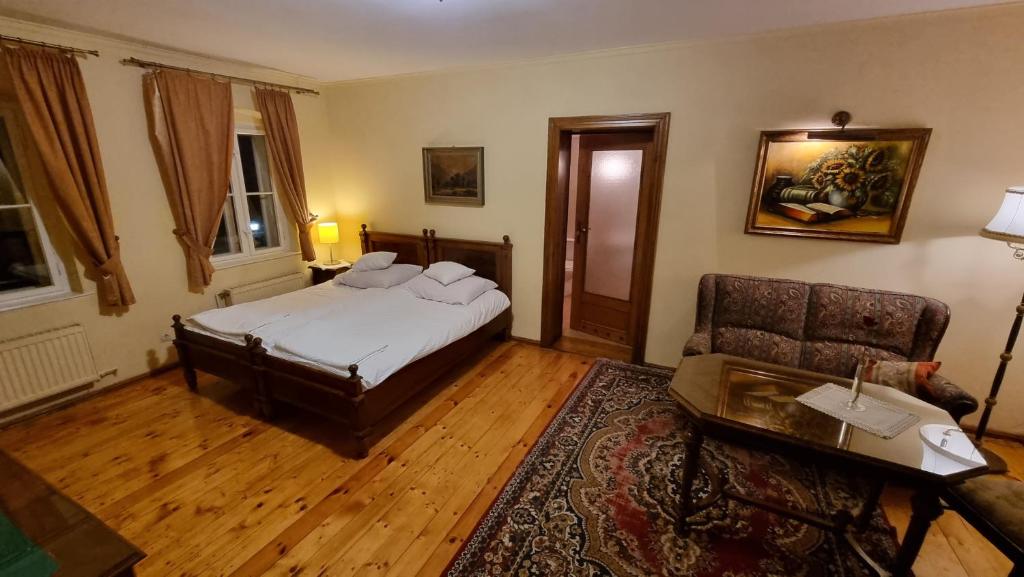 Villa Kliche - Deluxe Double Room
