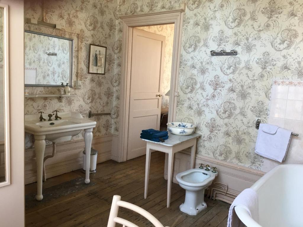 Zdjęcie z galerii obiektu Château historique XVIIIe Parc 4ha Rivière w mieście Rimaucourt