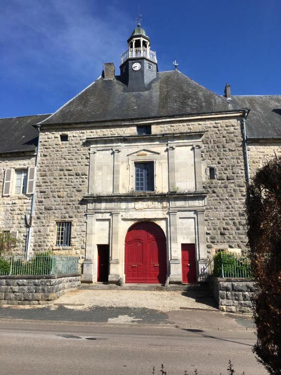 Zdjęcie z galerii obiektu Château historique XVIIIe Parc 4ha Rivière w mieście Rimaucourt